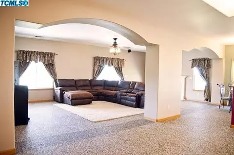20227 Fremont Ave, Lemoore, CA 93245 photo 8