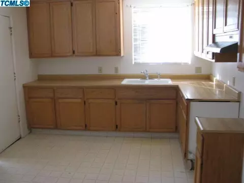 1702 Estes Ave, Corcoran, CA 93212 photo 3