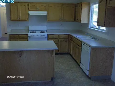 791 Monaco Dr, Lemoore, CA 93245 photo 5