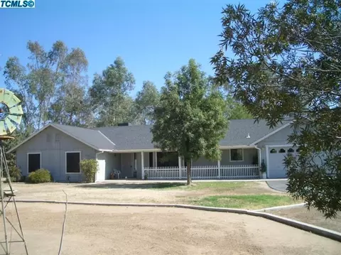 17233 Monreal Rd, Madera, CA 93636 photo 2