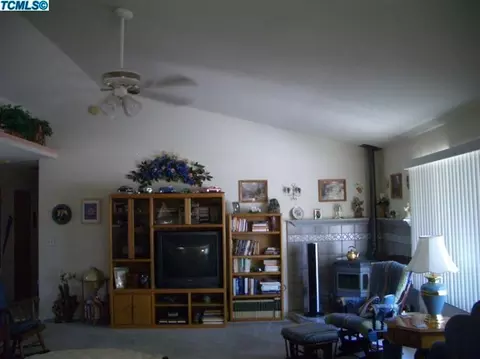 17233 Monreal Rd, Madera, CA 93636 photo 14
