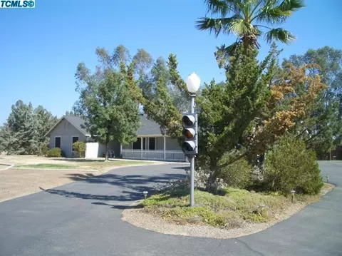 17233 Monreal Rd, Madera, CA 93636 photo 4
