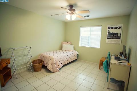 1812 E Mesa Ct, Visalia, CA 93292 photo 20