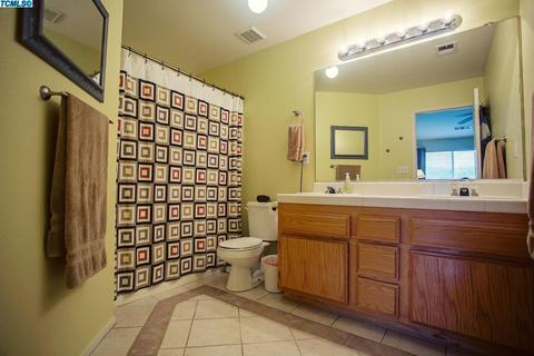 1812 E Mesa Ct, Visalia, CA 93292 photo 18