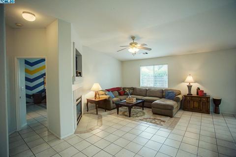 1812 E Mesa Ct, Visalia, CA 93292 photo 14