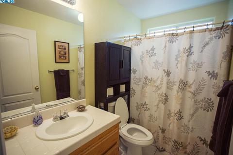 1812 E Mesa Ct, Visalia, CA 93292 photo 22