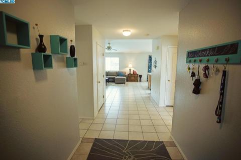1812 E Mesa Ct, Visalia, CA 93292 photo 5