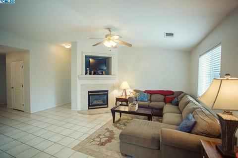 1812 E Mesa Ct, Visalia, CA 93292 photo 13