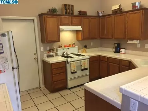 4018 E Meadow Ave, Visalia, CA 93292 photo 8