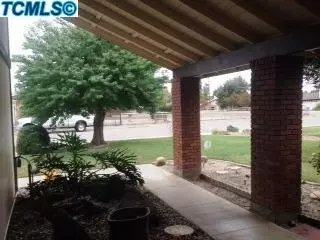 2031 E Harvard Ct, Visalia, CA 93292 photo 4