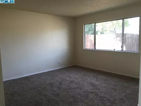200 E Prospect Ave, Visalia, CA 93291 photo 7