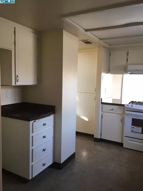 200 E Prospect Ave, Visalia, CA 93291 photo 3