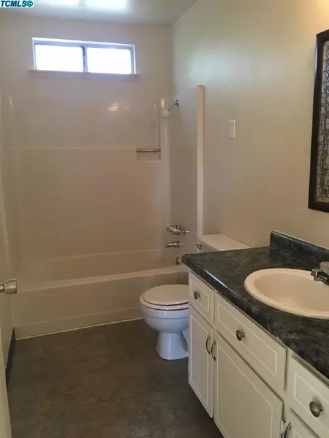 200 E Prospect Ave, Visalia, CA 93291 photo 15
