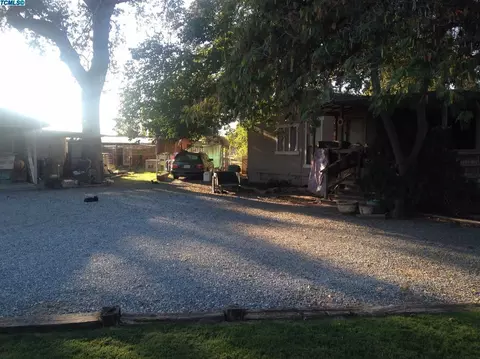 15436 Ivanhoe Dr, Visalia, CA 93292 photo 13
