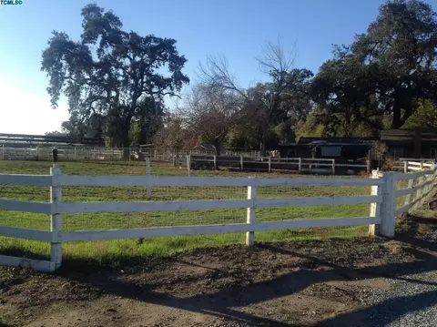 15436 Ivanhoe Dr, Visalia, CA 93292 photo 1