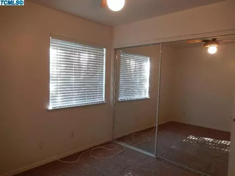 4217 E Howard Ct, Visalia, CA 93292 photo 4
