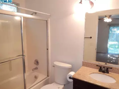 4217 E Howard Ct, Visalia, CA 93292 photo 8