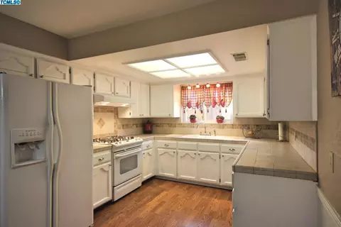 809 Woods Pl, Exeter, CA 93221 photo 10