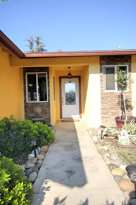 809 Woods Pl, Exeter, CA 93221 photo 3