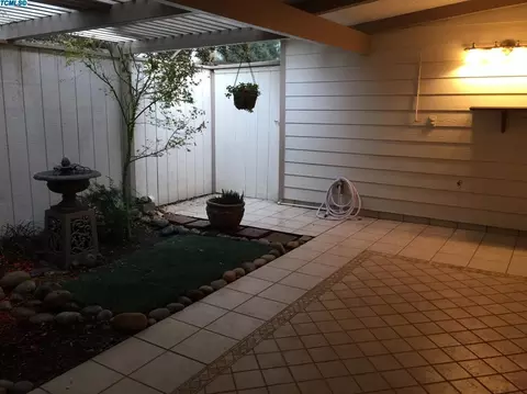 1802 E Cambridge, Visalia, CA 93292 photo 11