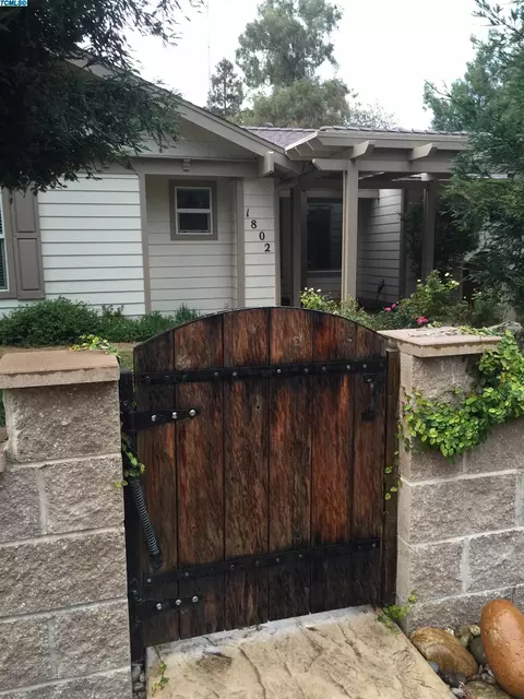 1802 E Cambridge, Visalia, CA 93292 photo 1