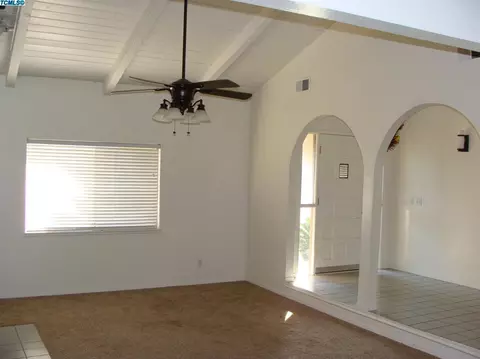 2242 E Feemster Ct, Visalia, CA 93292 photo 7