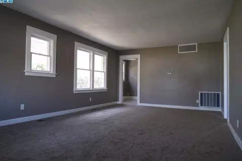 769 E King Ave, Tulare, CA 93274 photo 12