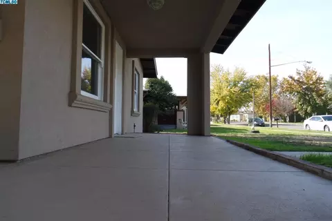 769 E King Ave, Tulare, CA 93274 photo 20