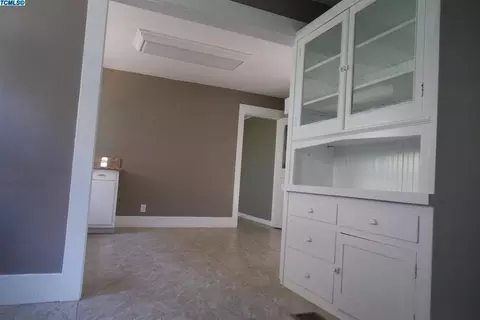 769 E King Ave, Tulare, CA 93274 photo 17