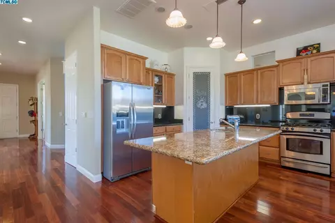 14510 Canvas Back Ln, Prather, CA 93651 photo 12