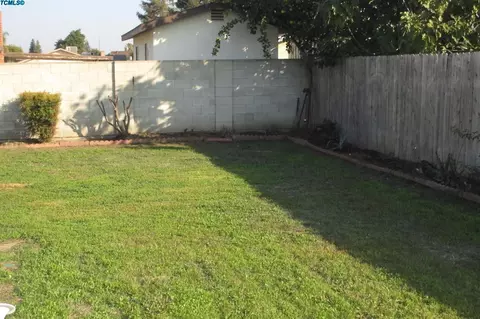 1487 E Walnut Ave, Tulare, CA 93274 photo 14