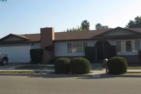 1487 E Walnut Ave, Tulare, CA 93274 photo 1