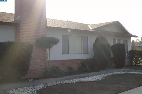 1487 E Walnut Ave, Tulare, CA 93274 photo 10