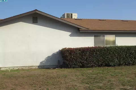 1487 E Walnut Ave, Tulare, CA 93274 photo 5
