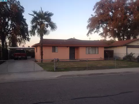 232 E Chavez Ave, Visalia, CA 93291 photo 2