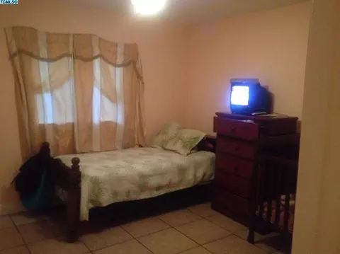 232 E Chavez Ave, Visalia, CA 93291 photo 8