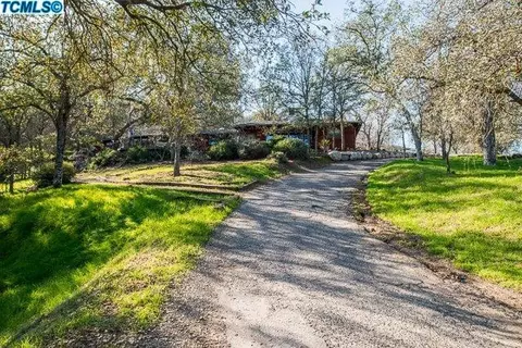 43270 Sierra Dr, Three Rivers, CA 93271 photo 2