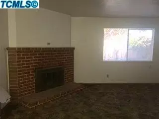501 Emporer St, Exeter, CA 93221 photo 3