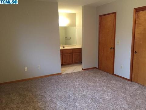 1647 E Cypress Ave, Tulare, CA 93274 photo 11