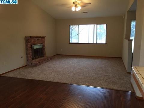 1647 E Cypress Ave, Tulare, CA 93274 photo 6