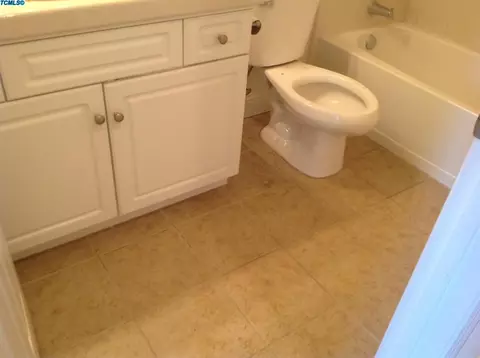 24 W Everglade Ave, Clovis, CA 93619 photo 13