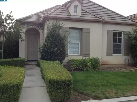24 W Everglade Ave, Clovis, CA 93619 photo 2