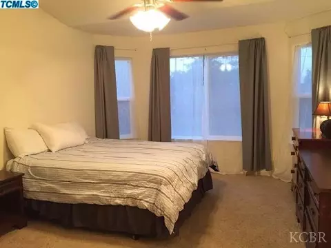 1102 Tranquility Cir, Lemoore, CA 93245 photo 9