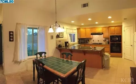 1102 Tranquility Cir, Lemoore, CA 93245 photo 4