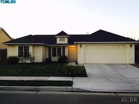 1102 Tranquility Cir, Lemoore, CA 93245 photo 1