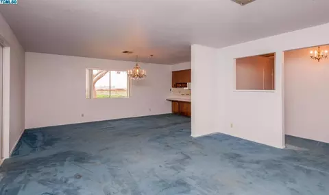 6742 24th Ave, Lemoore, CA 93245 photo 3