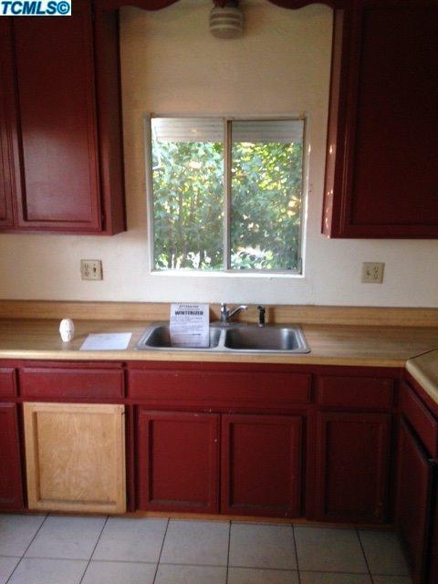 995 E Kamm Ave, Dinuba, CA 93618 photo 5