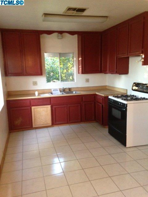 995 E Kamm Ave, Dinuba, CA 93618 photo 4