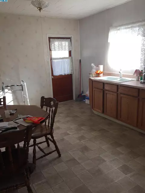 309 S Quince, Exeter, CA 93221 photo 4
