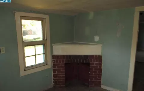 2224 E Alfred Ave, Exeter, CA 93221 photo 3